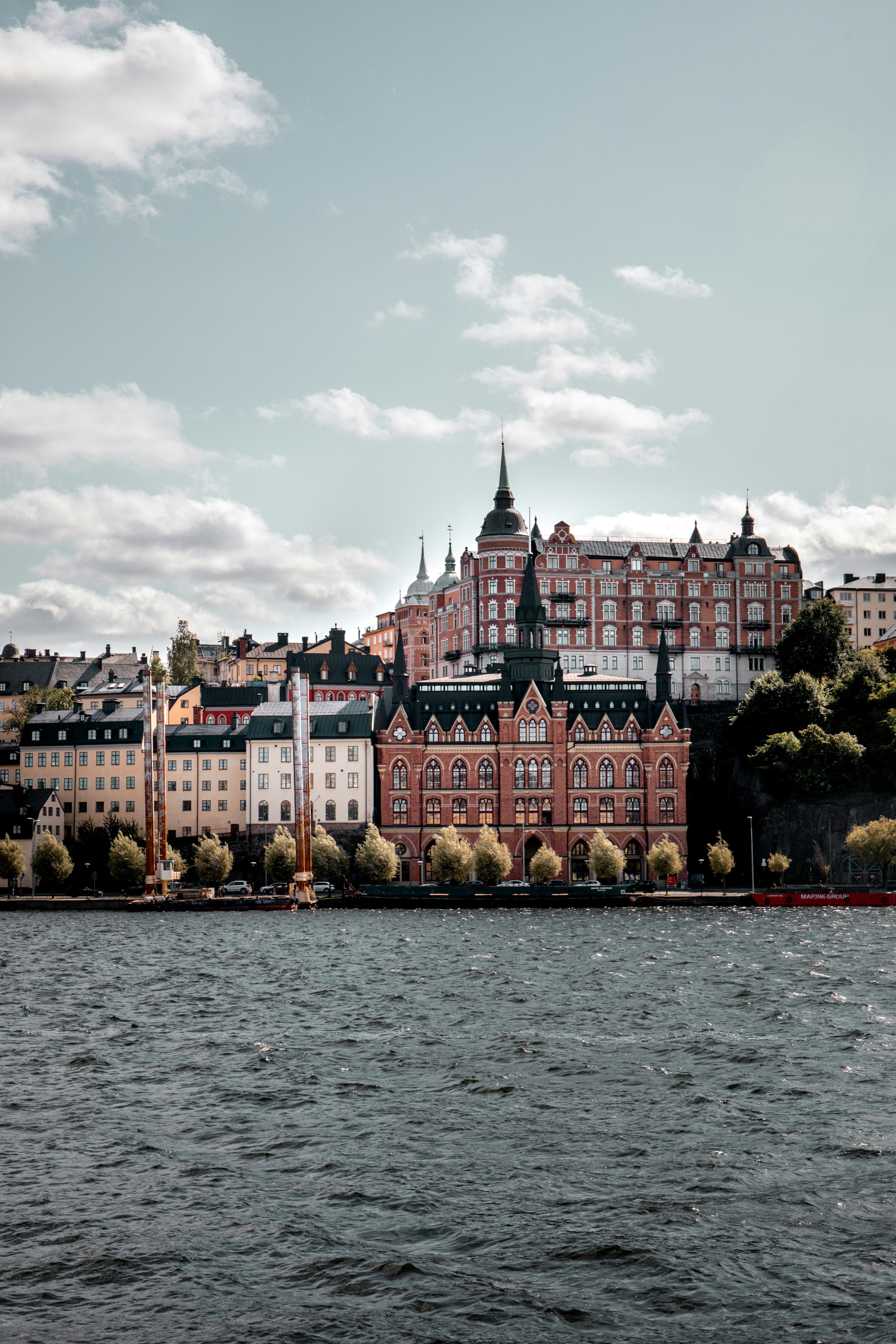 Sweden — Research-driven · Sustainable campuses